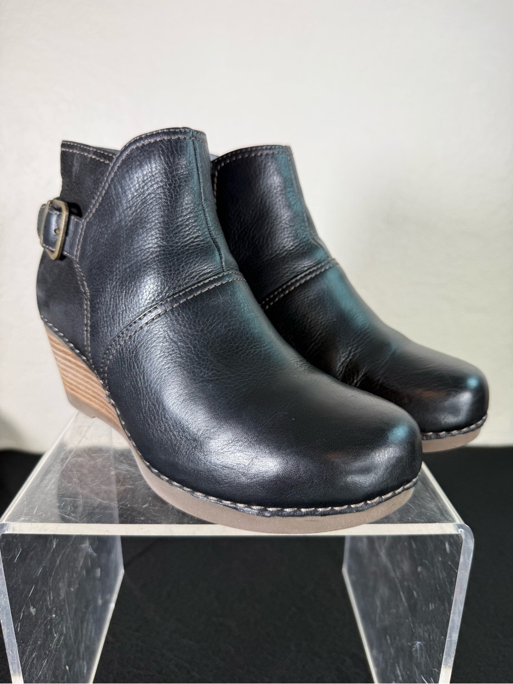 Dansko Shirley Wedge Black Leather Ankle Boots Booties Size 38 LIKE NEW EUC - Picture 2 of 14